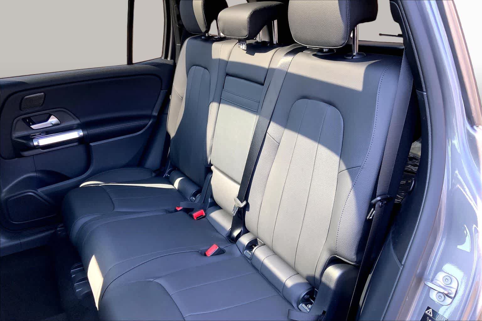 New 2026 Mercedes-Benz GLB 250 4MATIC image 13