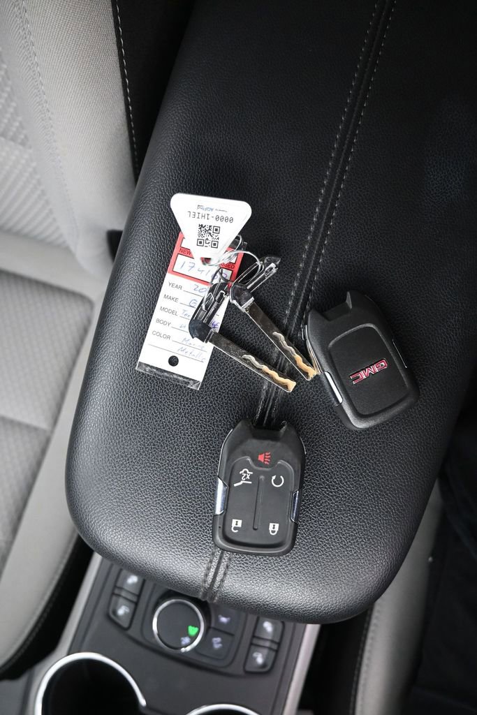 Used 2023 GMC Terrain SLE w/ Driver Convenience Package FWD image 22