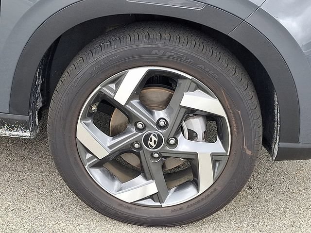 Certified 2026 Hyundai Venue SEL FWD image 8