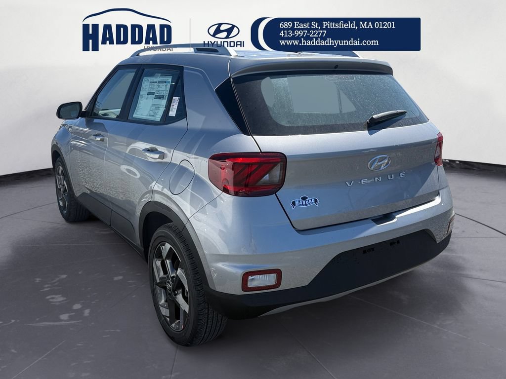 New 2026 Hyundai Venue SEL FWD image 3