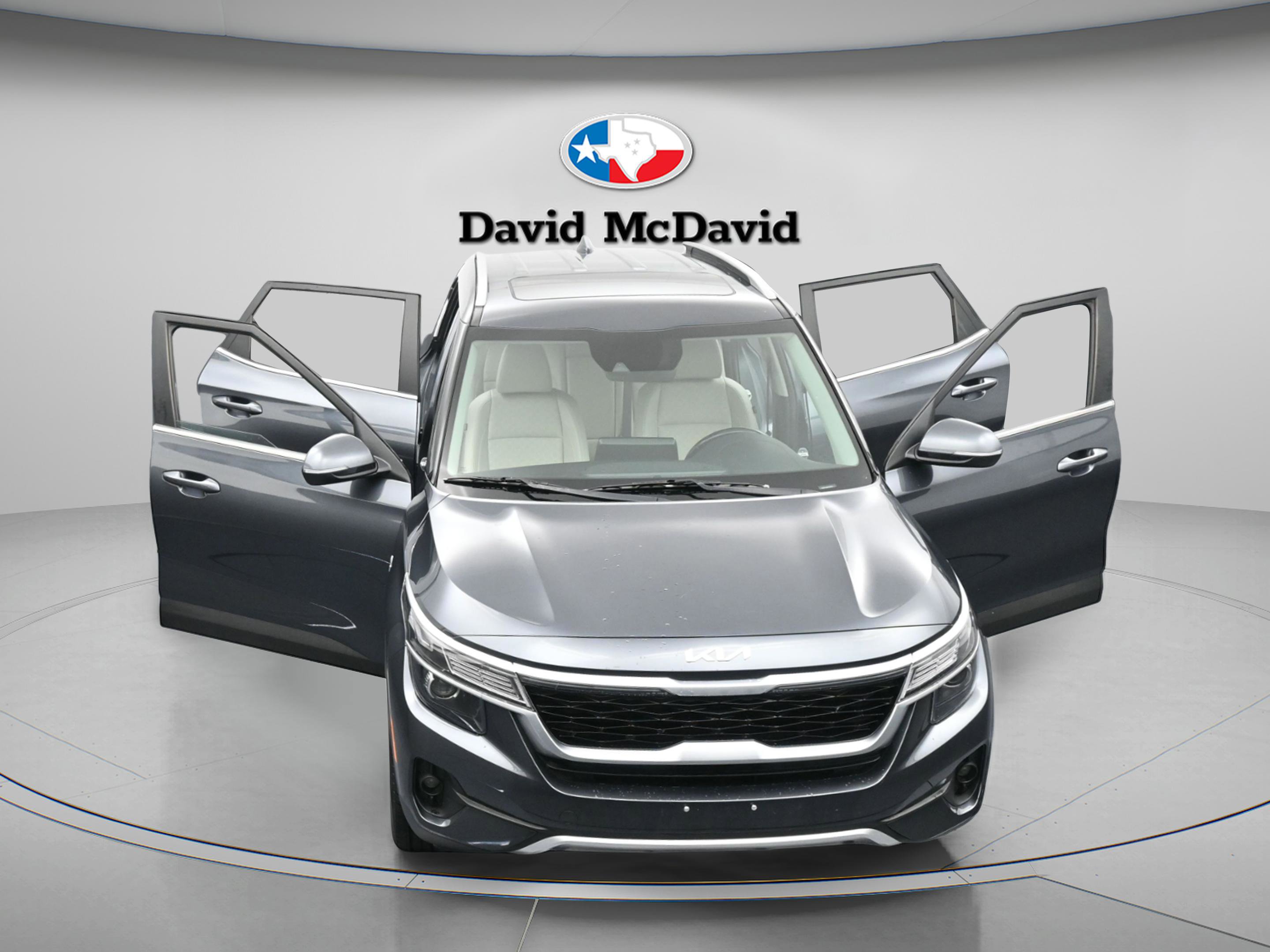 Used 2022 Kia Seltos EX image 28