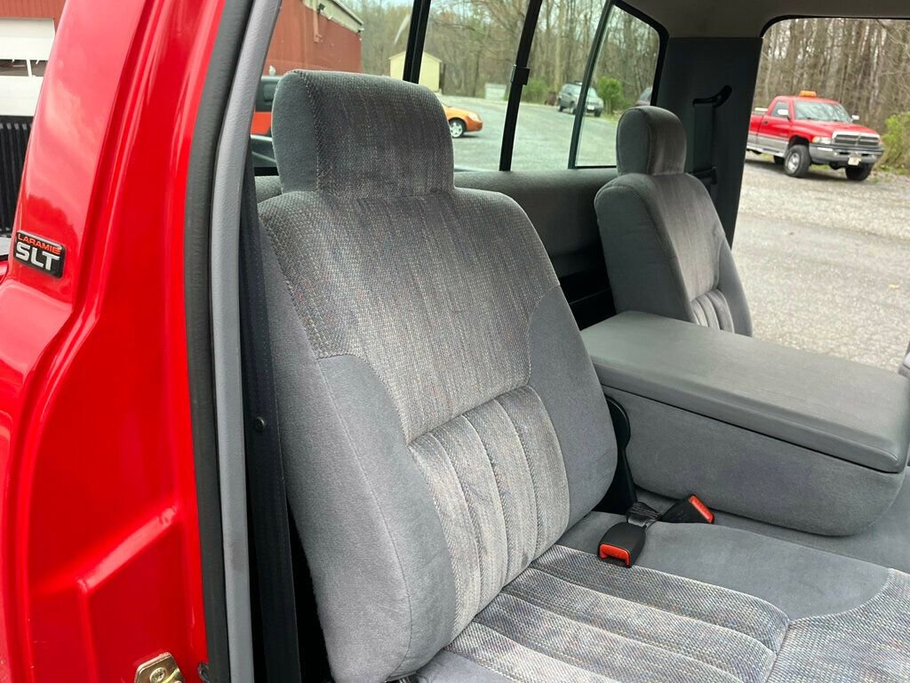 Used 1997 Dodge Ram 1500 Truck 4x4 Regular Cab image 32