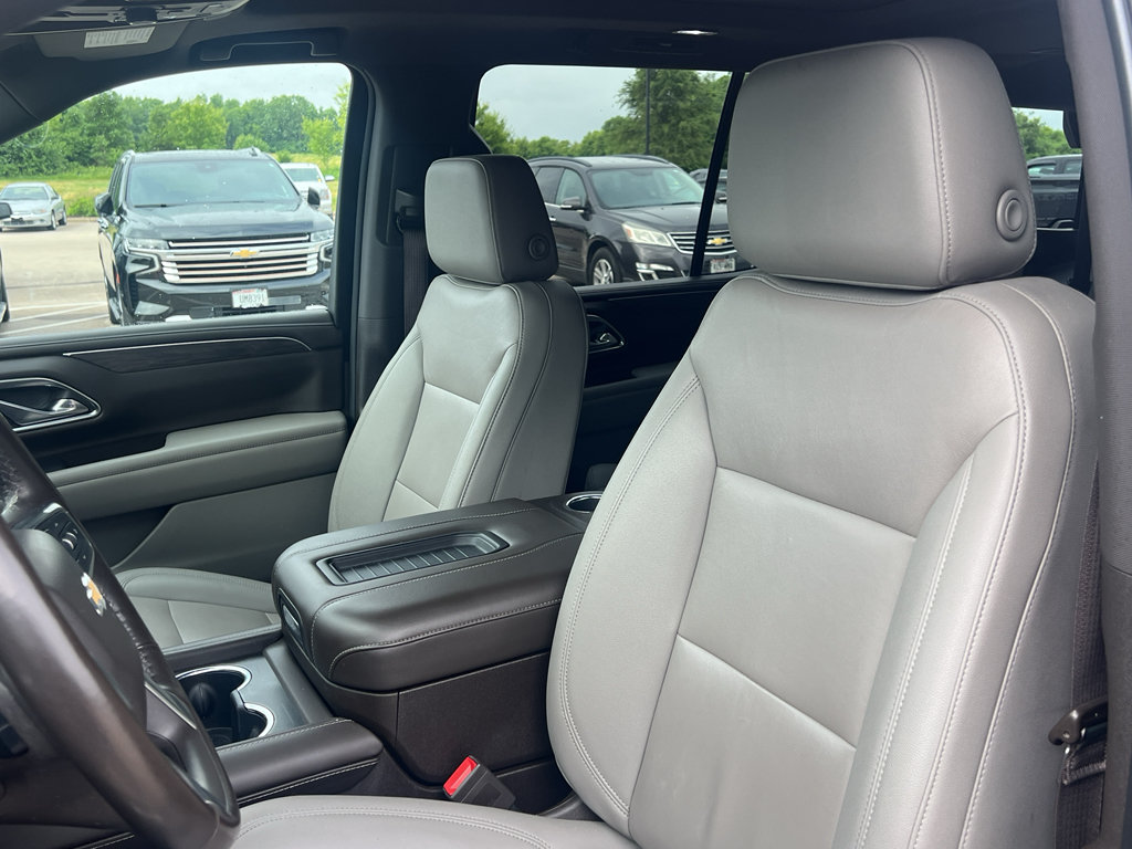 Used 2022 Chevrolet Tahoe LT w/ Luxury Package AWD/4WD image 10