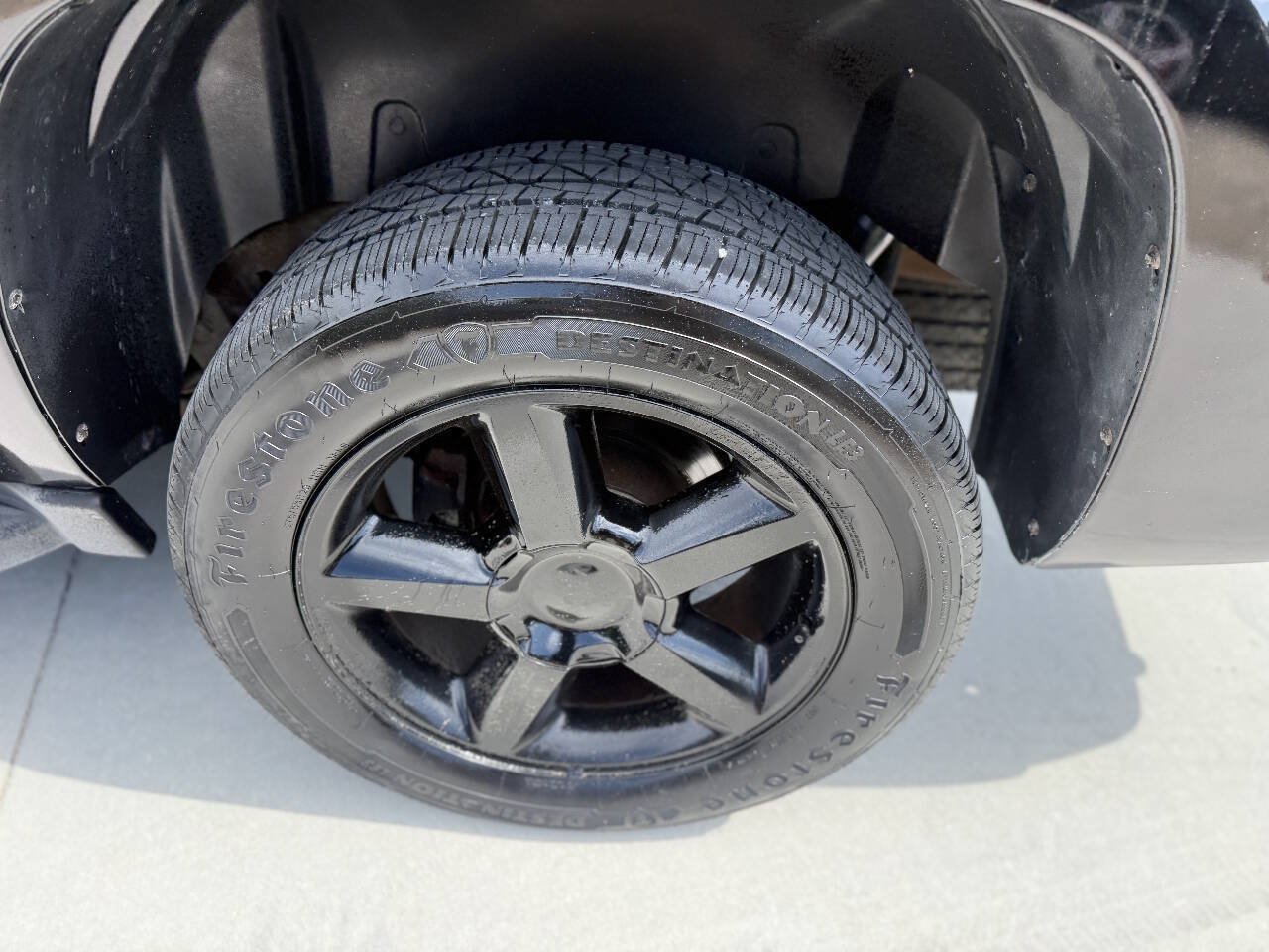 Used 2012 Chevrolet Avalanche LT w/ All-Star Edition RWD image 12