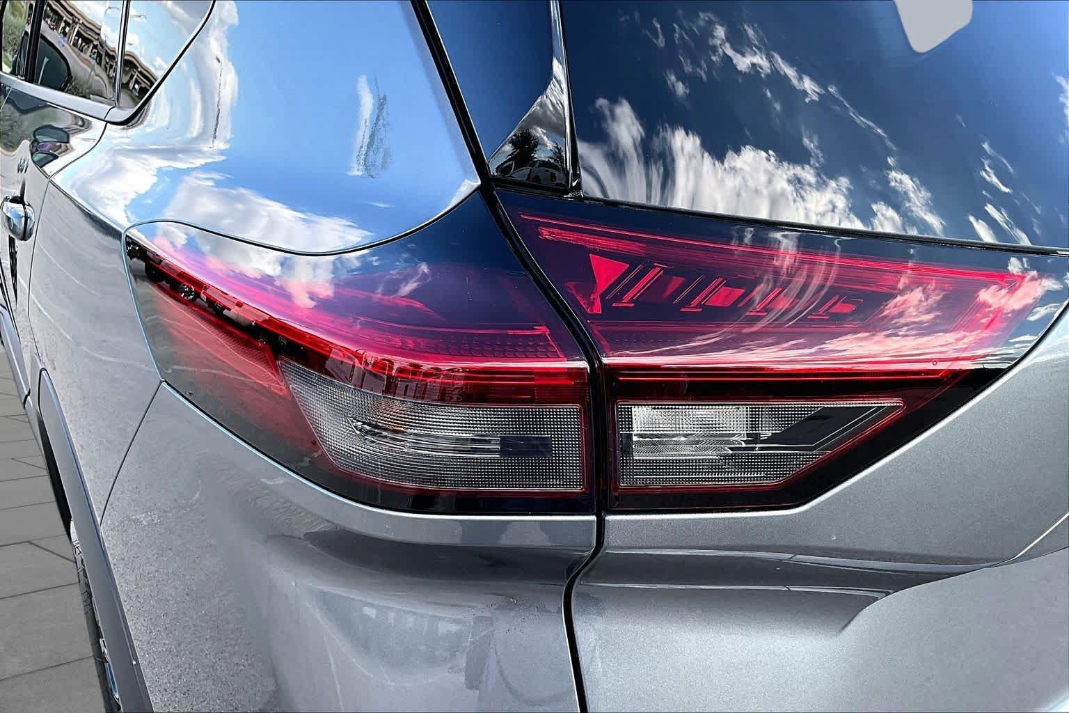 New 2027 Nissan Rogue Dark Armor FWD image 14