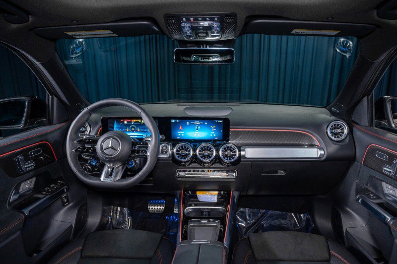 Certified 2026 Mercedes-Benz GLB 35 AMG 4MATIC image 27