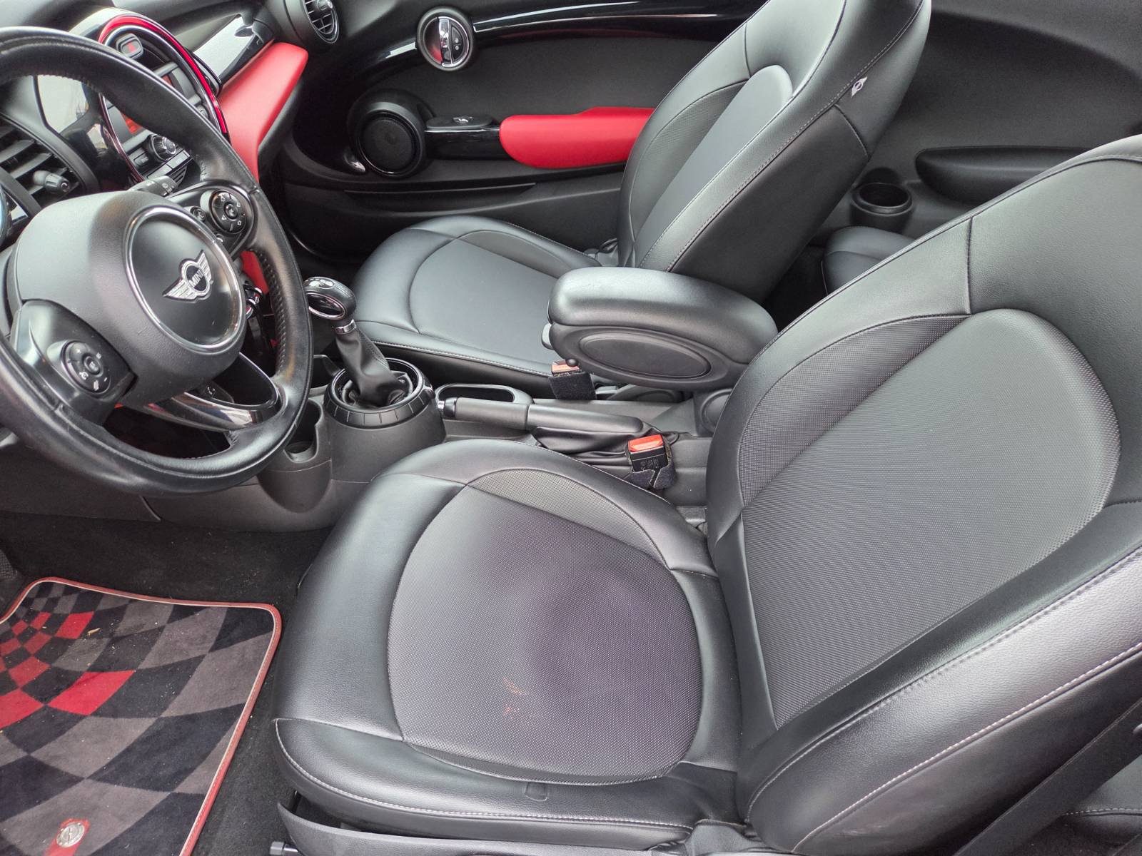 Used 2014 MINI Cooper 2-Door Hardtop FWD image 9