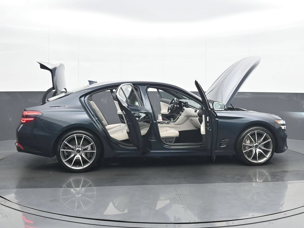 Used 2024 Genesis G70 2.5T RWD image 37
