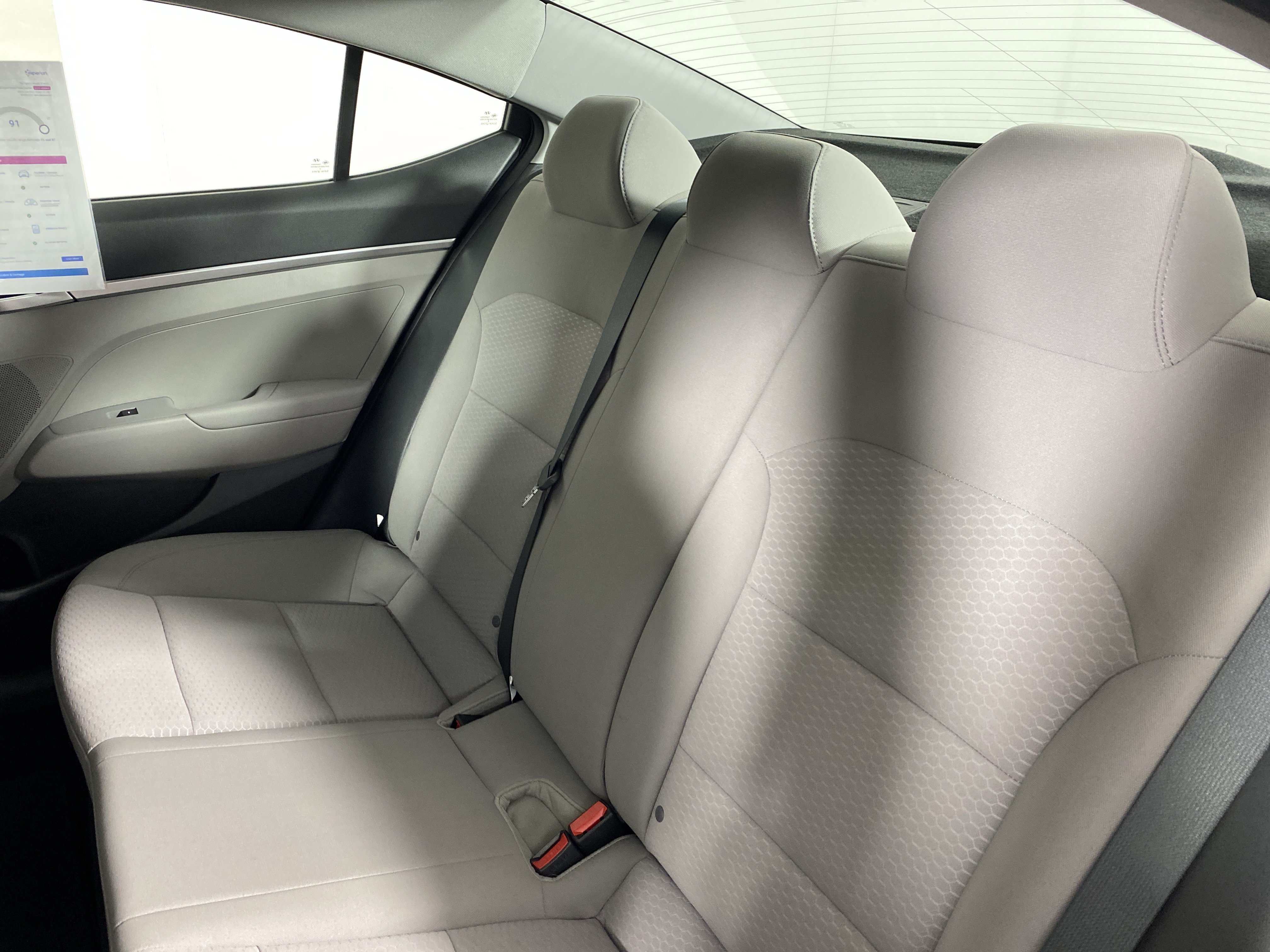 Used 2020 Hyundai Elantra SE FWD image 29