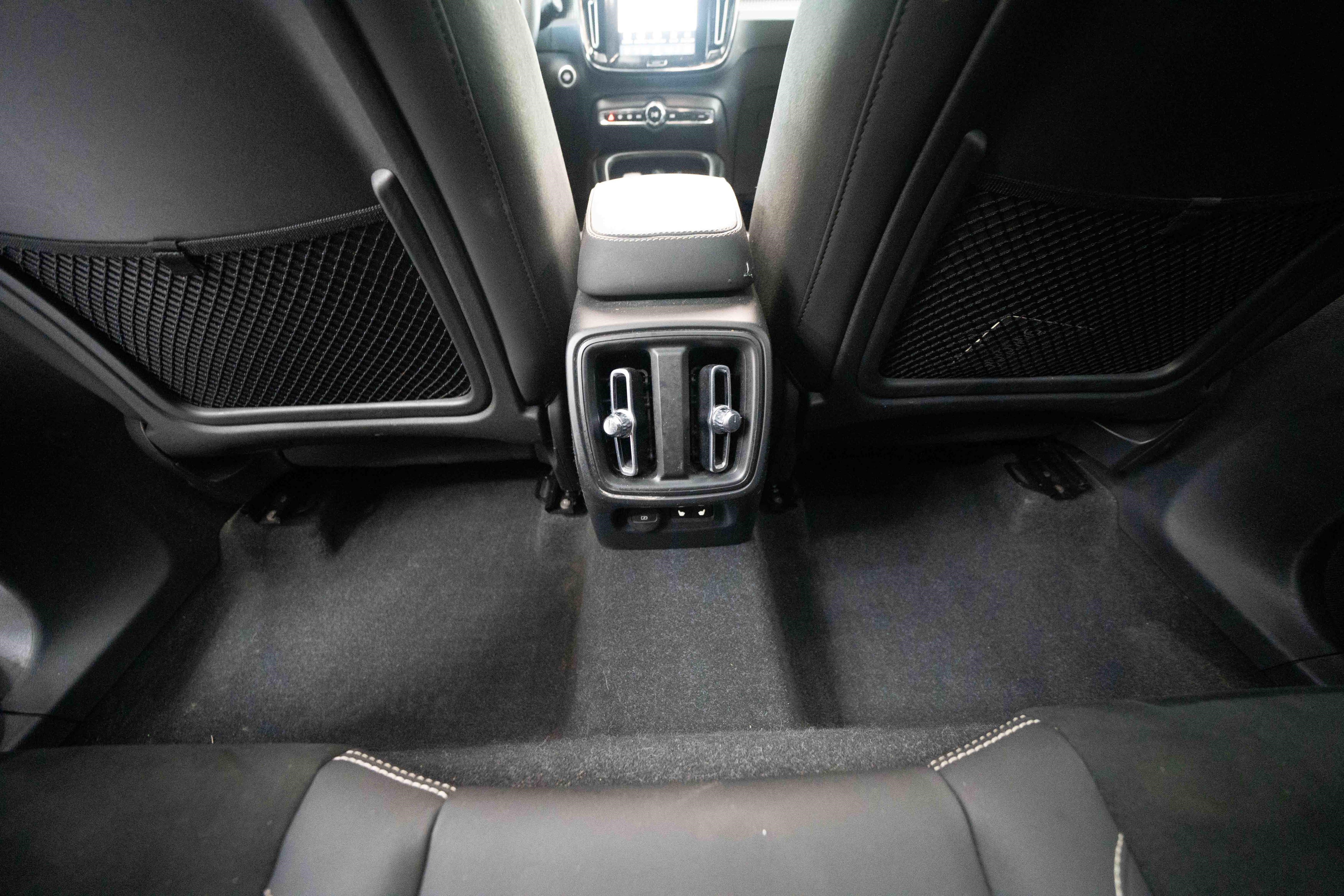 Used 2024 Volvo XC40 B5 Plus w/ Protection Package Premier AWD/4WD image 22
