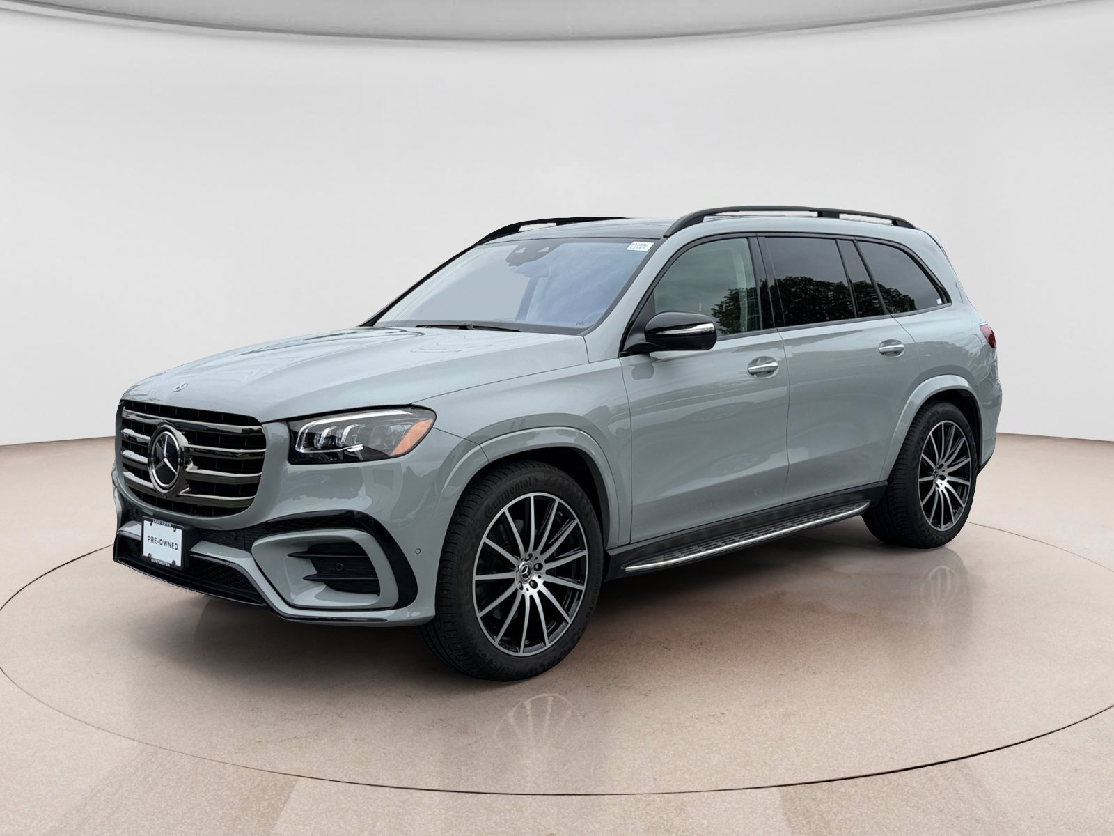 Used 2025 Mercedes-Benz GLS 580 4MATIC image 1