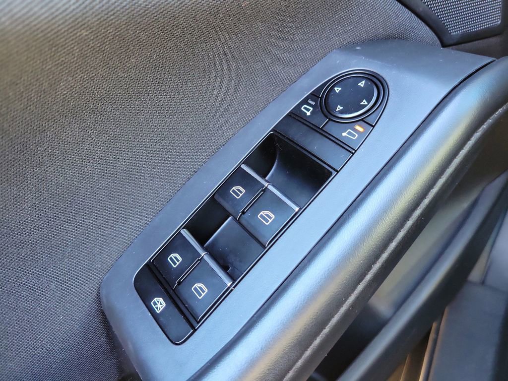 Used 2024 MAZDA MAZDA3 s image 23