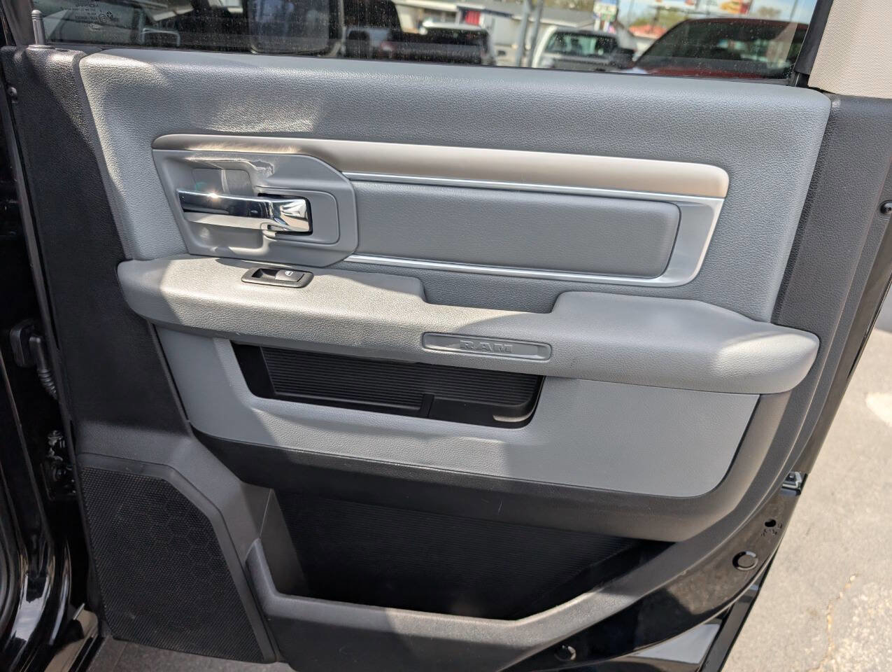 Used 2015 RAM 2500 SLT w/ Luxury Group AWD/4WD image 38
