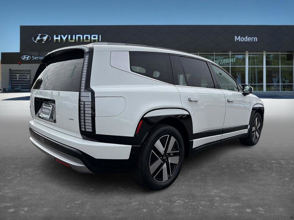 New 2026 Hyundai Ioniq 9 SEL image 3