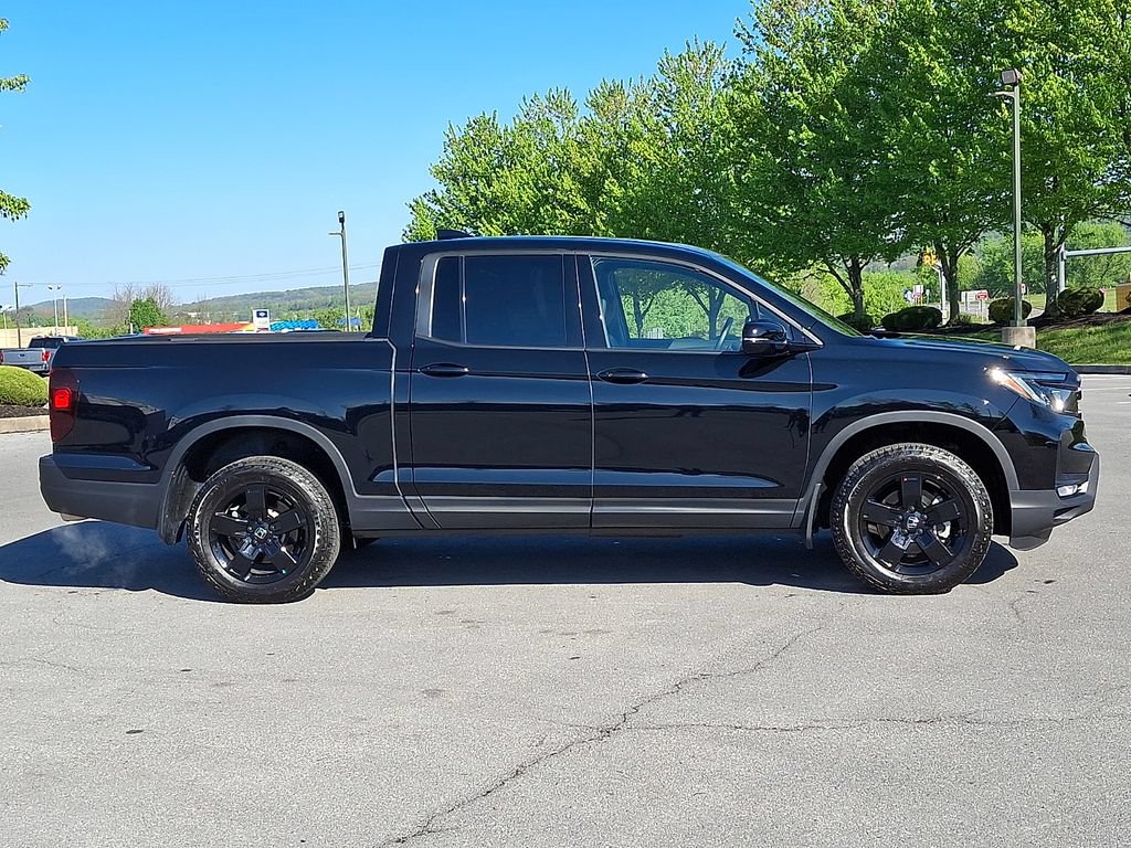 Used 2025 Honda Ridgeline Black Edition image 10