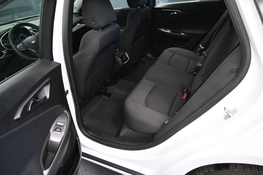 Used 2025 Chevrolet Malibu LT FWD image 16