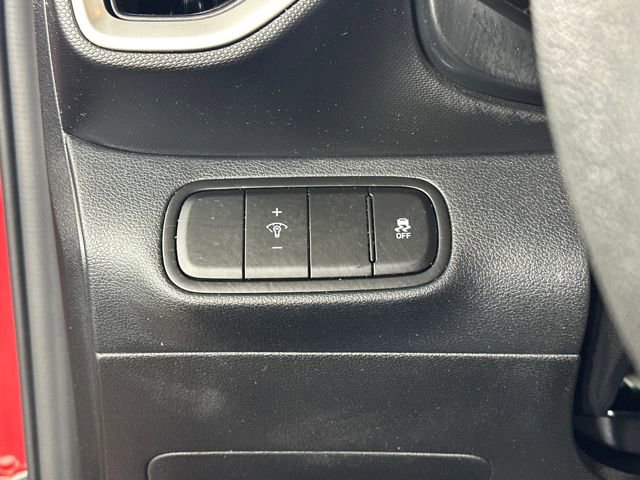 Used 2025 Hyundai Venue SE image 19