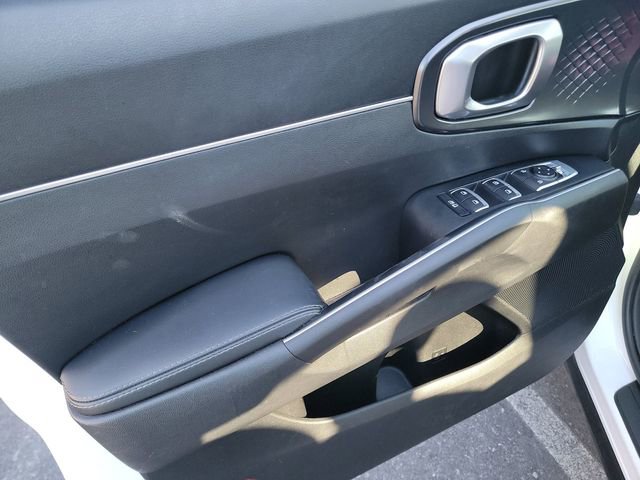 Used 2021 Kia Sorento S image 13