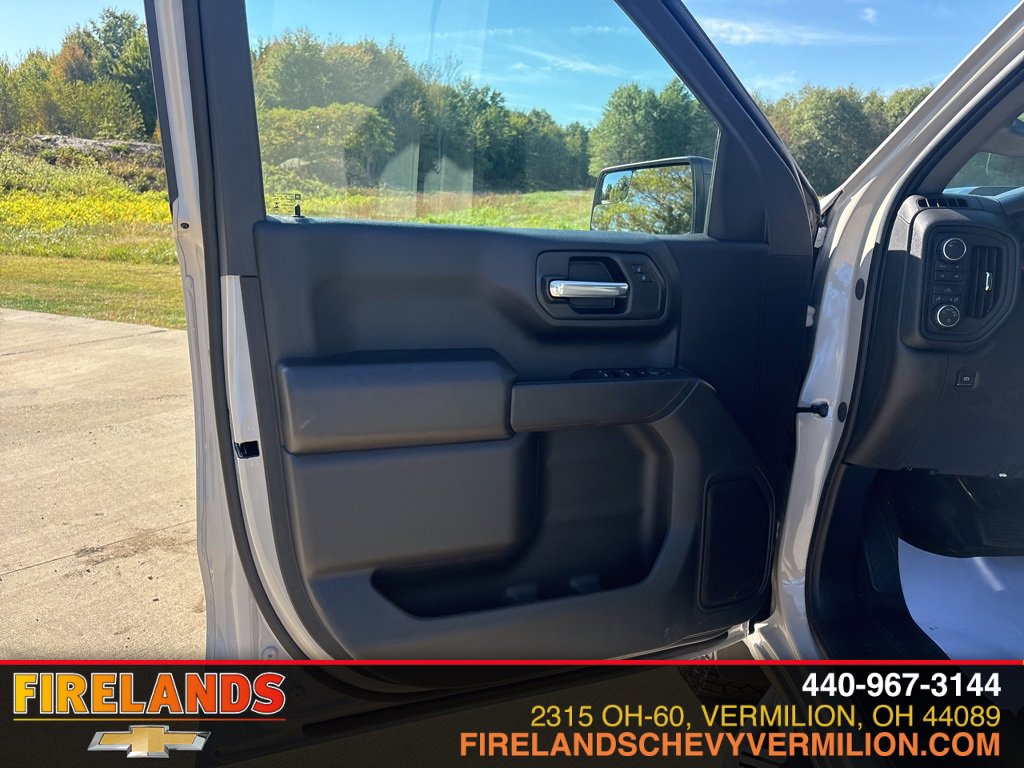 New 2026 Chevrolet Silverado 1500 Custom Trail Boss w/ LPO, Dark Essentials Package image 13