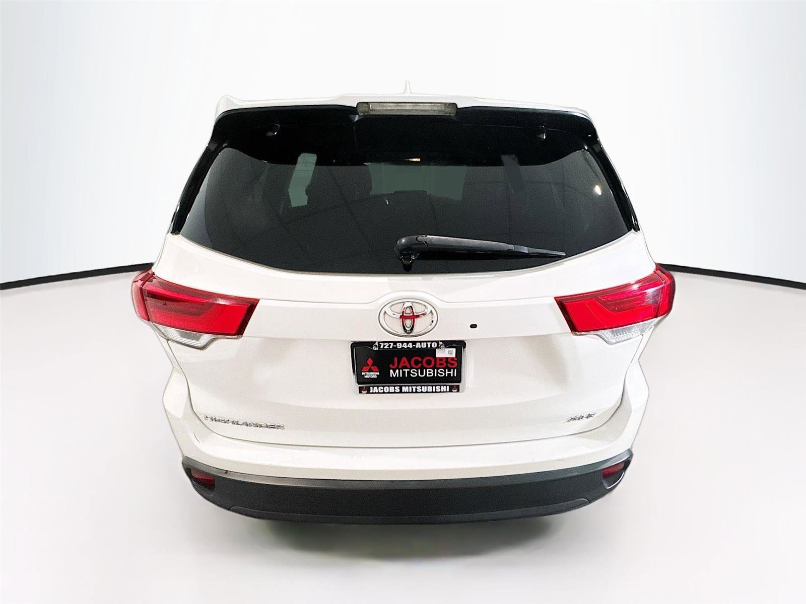 Used 2019 Toyota Highlander XLE image 25