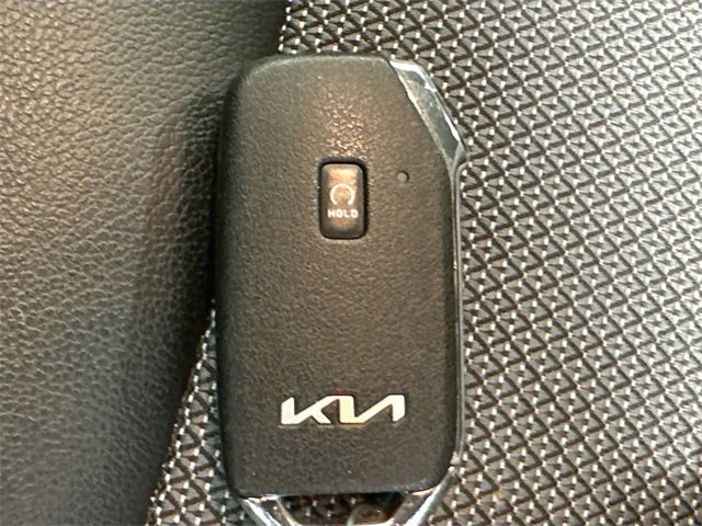 Used 2022 Kia Niro EX w/ Cold Weather Package image 17