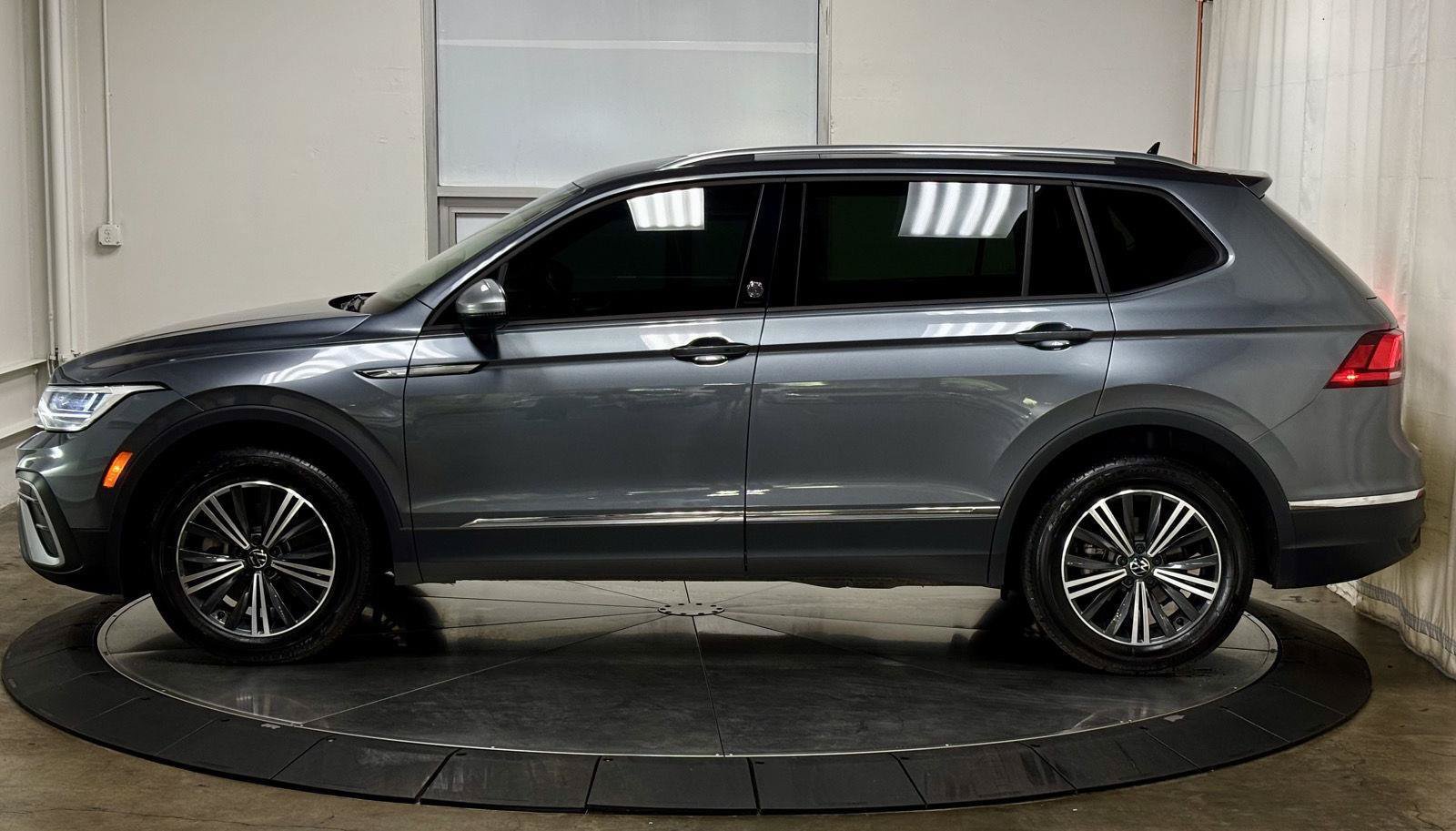 Used 2024 Volkswagen Tiguan Wolfsburg Edition AWD/4WD image 5