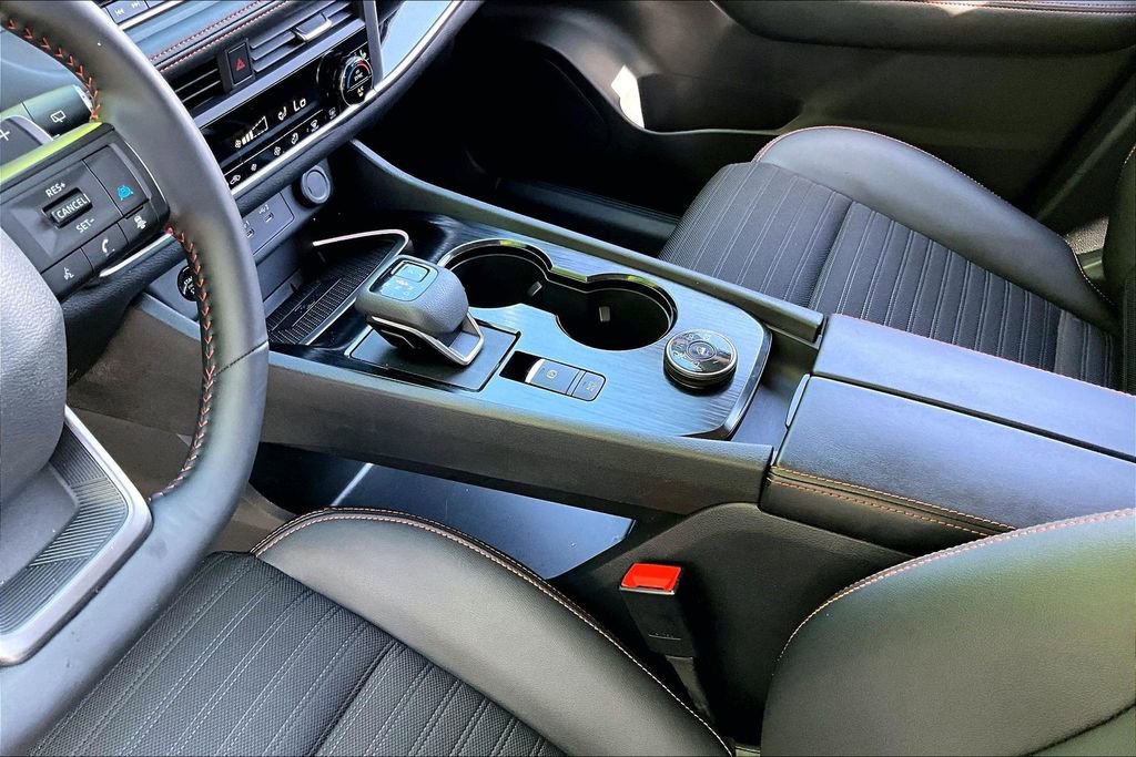 Used 2025 Nissan Rogue SV w/ Rock Creek Premium Package image 16