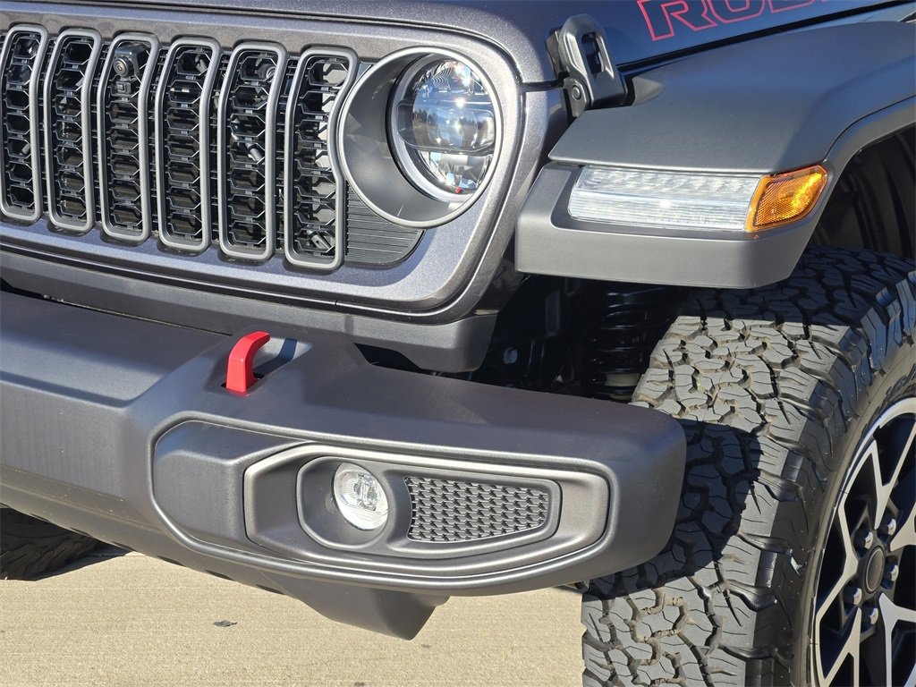 Used 2025 Jeep Wrangler Unlimited Rubicon w/ Technology Group image 11