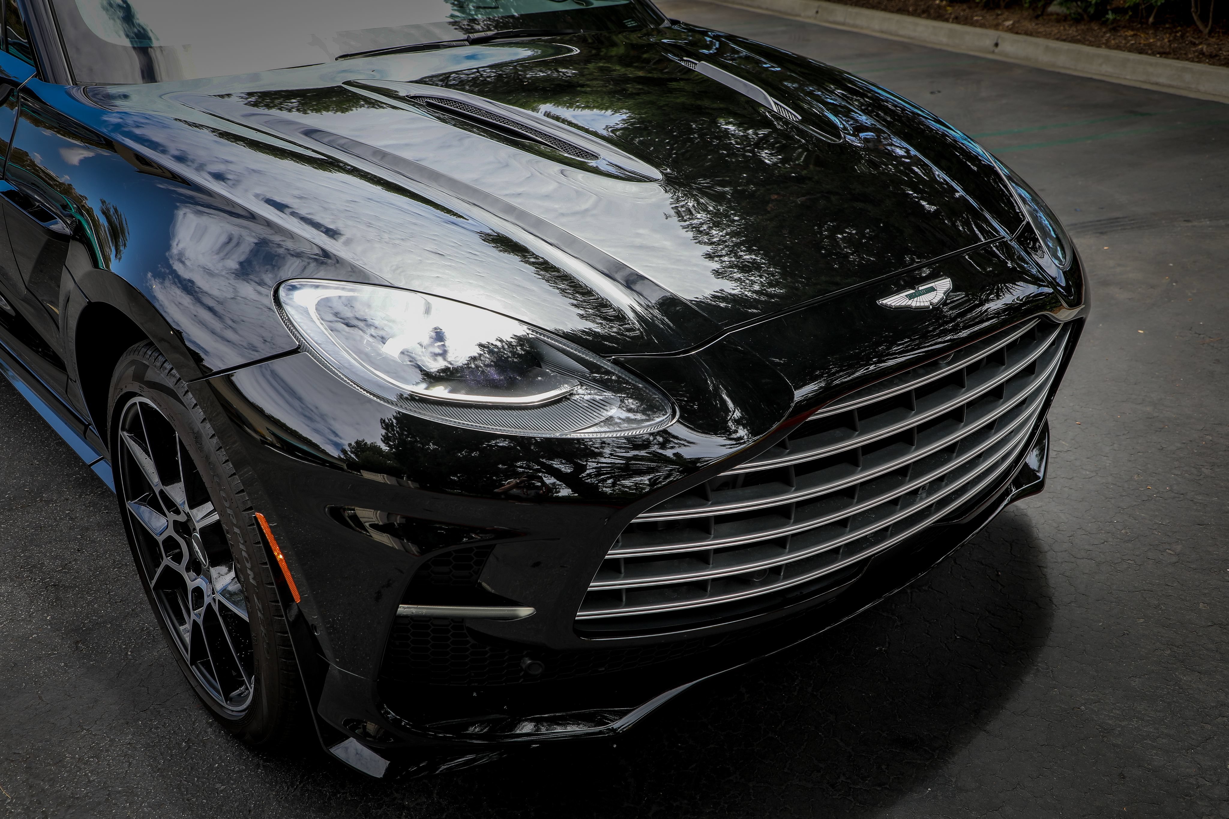 Used 2023 Aston Martin DBX 707 AWD/4WD image 9