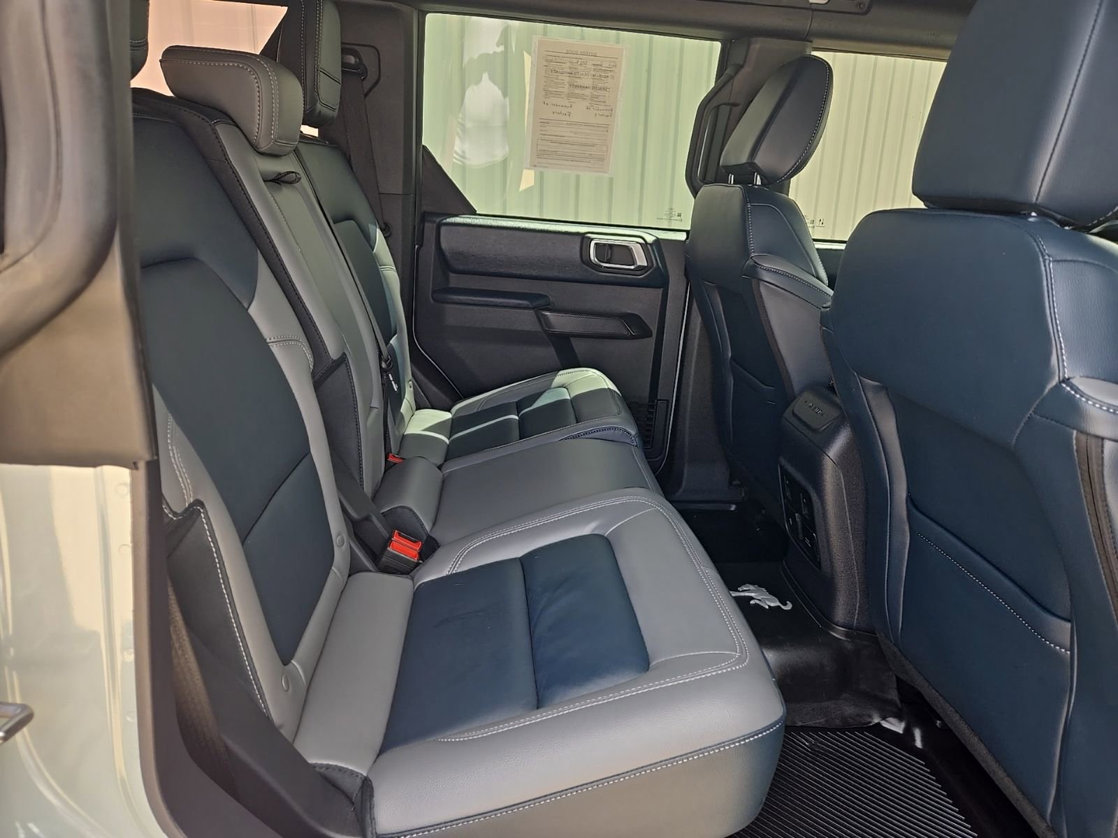 Used 2024 Ford Bronco Outer Banks w/ Sasquatch Package AWD/4WD image 9