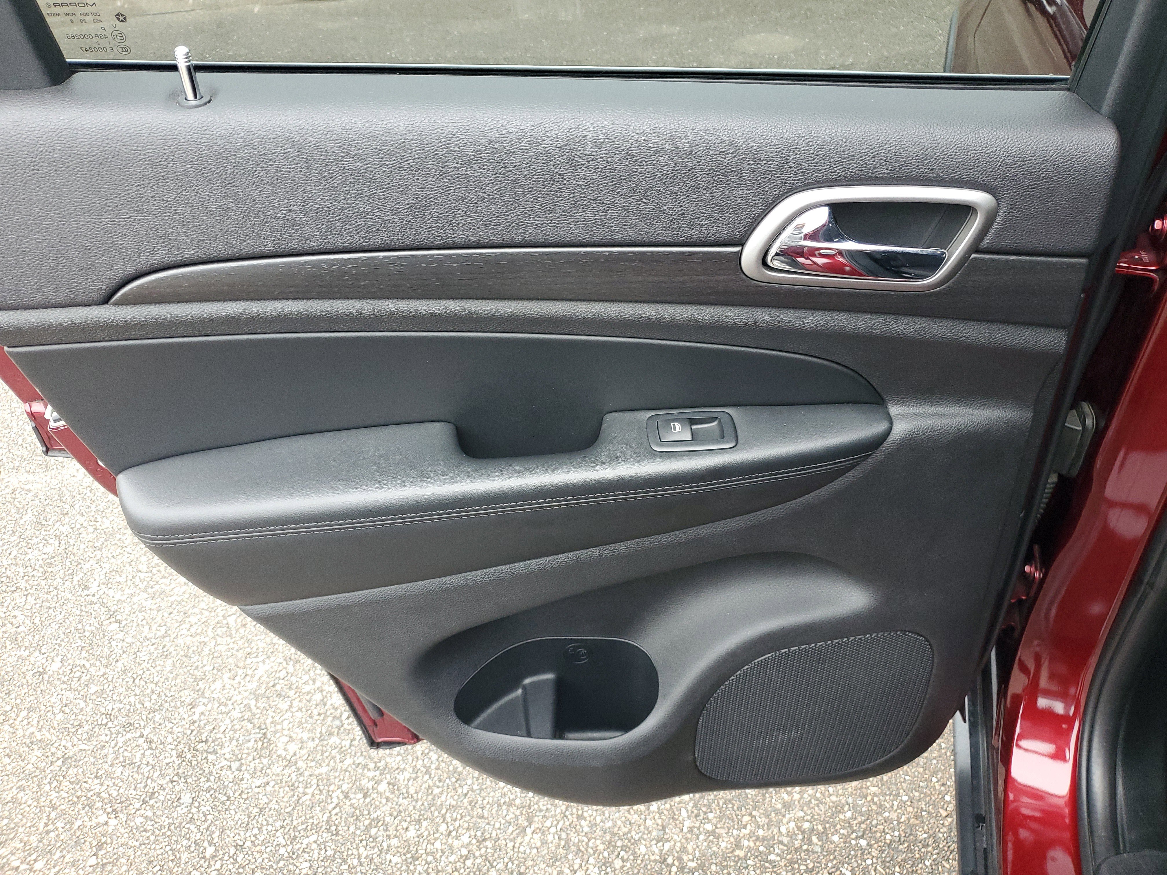 Used 2018 Jeep Grand Cherokee Laredo image 20