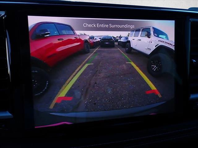 New 2027 Chrysler Pacifica Select AWD/4WD image 22