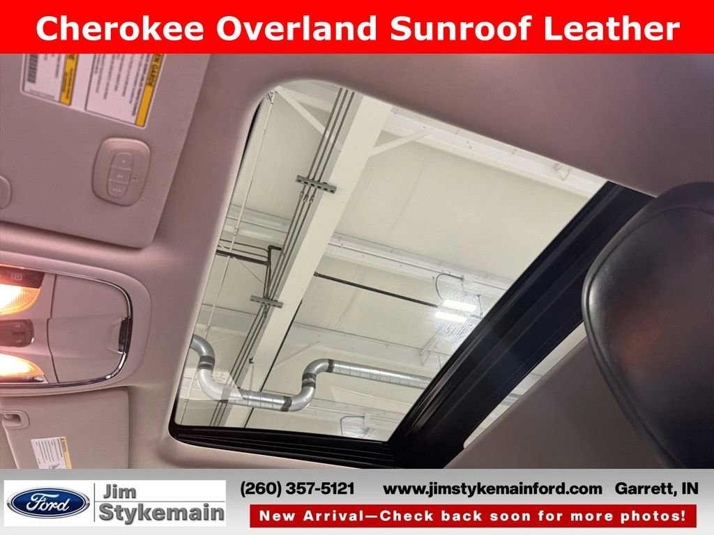 Used 2016 Jeep Cherokee Overland image 30