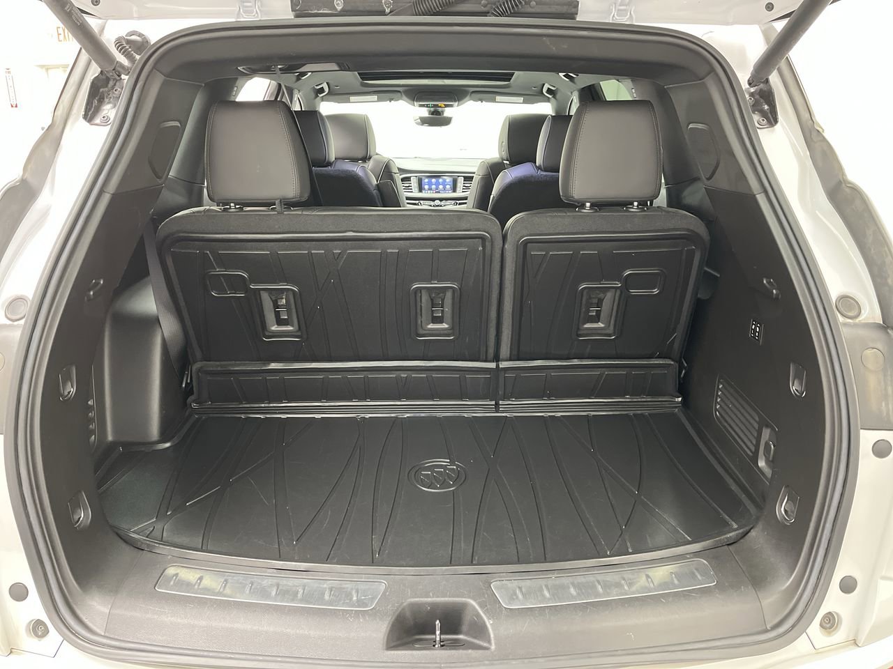 Certified 2024 Buick Enclave Avenir w/ Trailering Package, 5000 lbs. AWD/4WD image 35