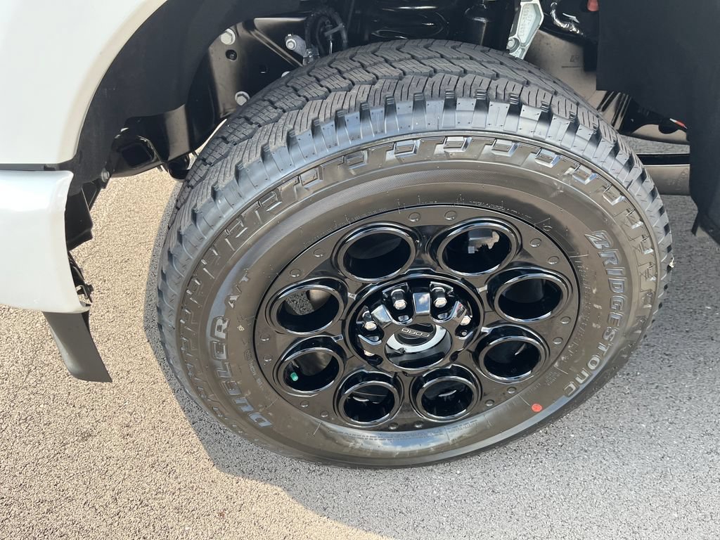 New 2026 Ford F250 Lariat w/ Black Appearance Package AWD/4WD image 9