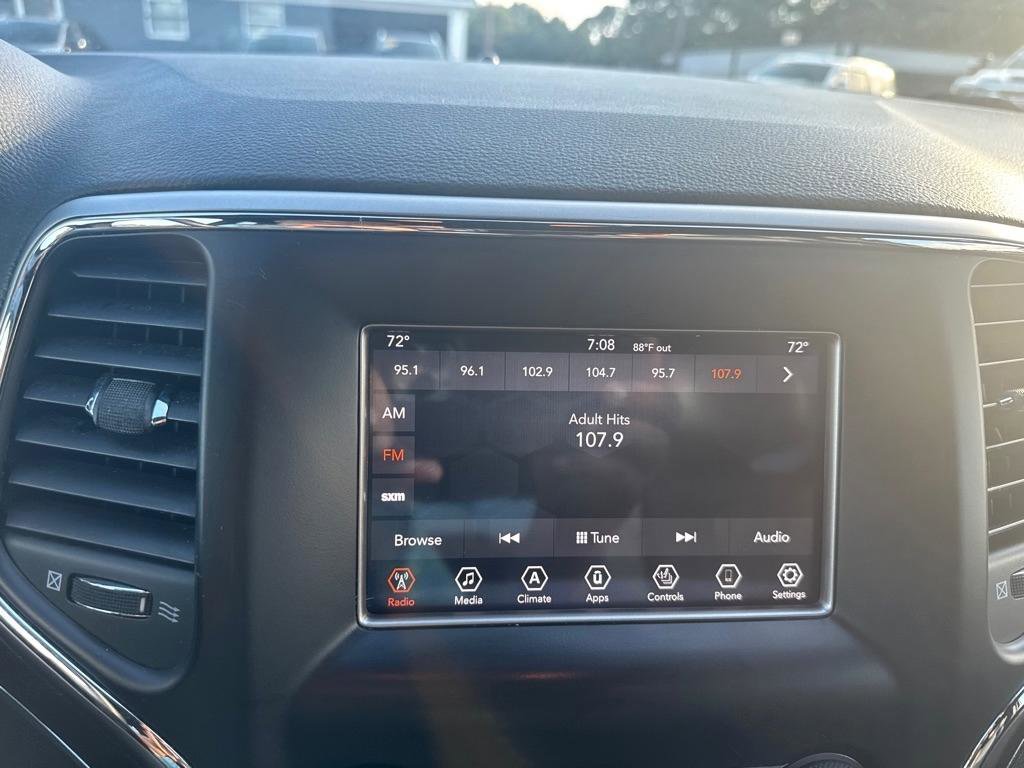 Used 2018 Jeep Grand Cherokee Limited RWD image 27