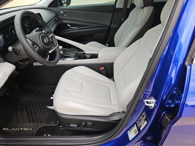 Used 2025 Hyundai Elantra Limited FWD image 20
