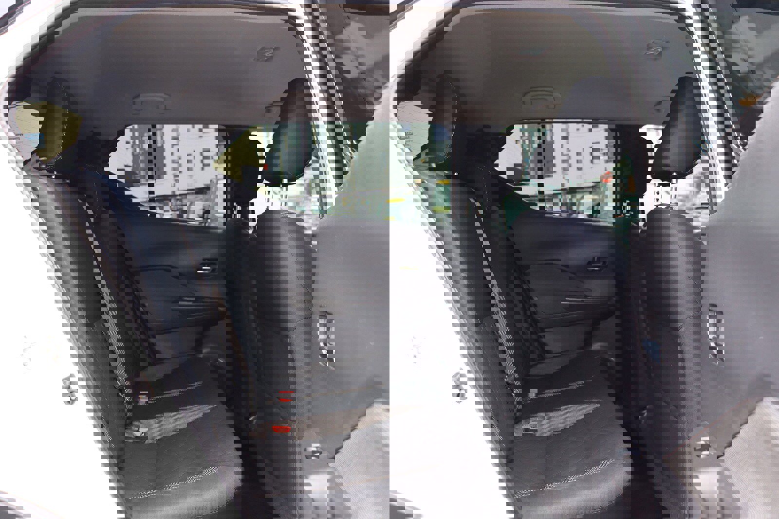 Used 2018 Nissan Kicks SV image 16