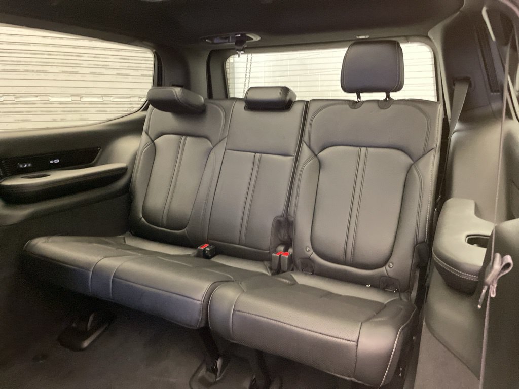 New 2026 Jeep Grand Wagoneer Summit AWD/4WD image 24