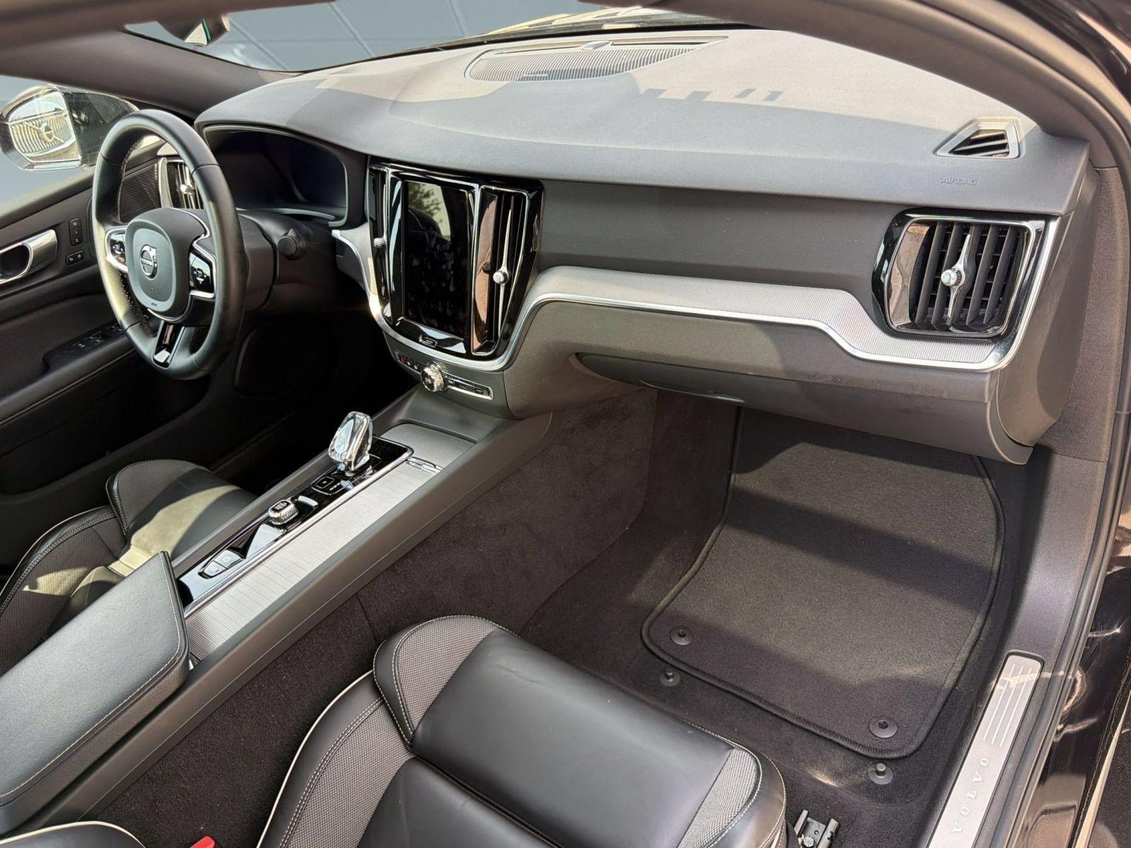 Certified 2024 Volvo S60 B5 Plus FWD image 31