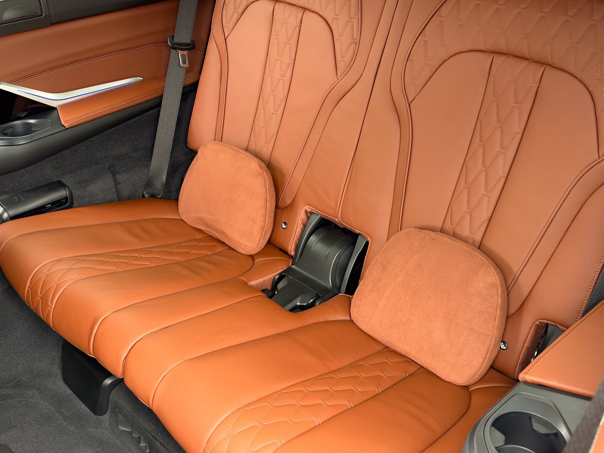 Used 2025 BMW ALPINA XB7 AWD/4WD image 24