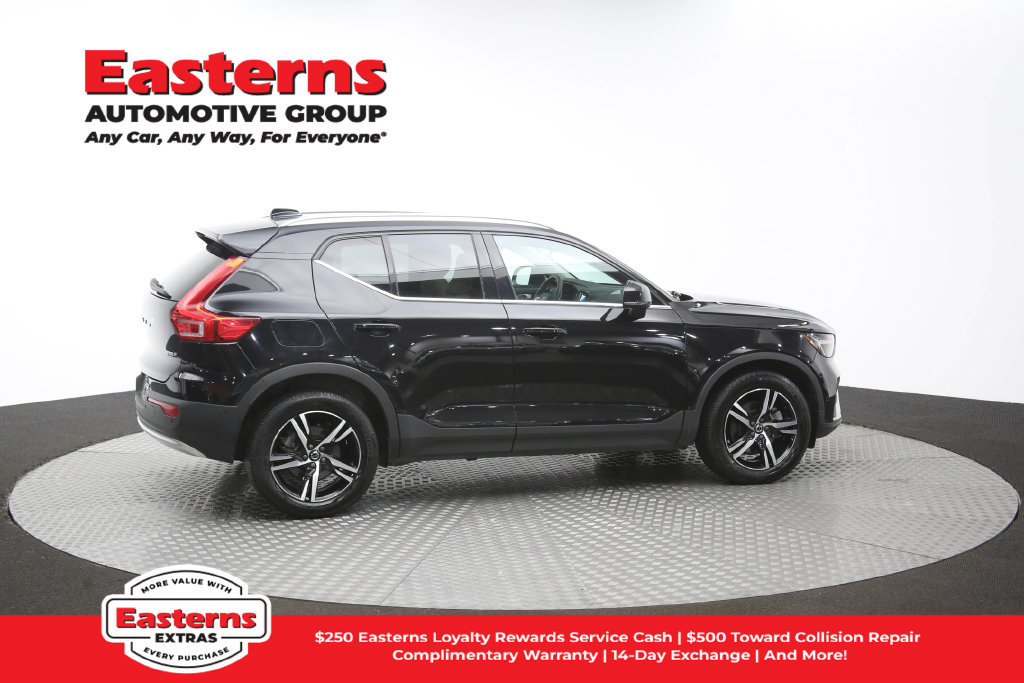 Used 2023 Volvo XC40 B5 Plus AWD/4WD image 45