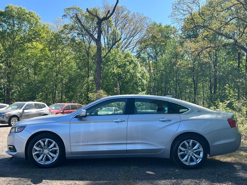Used 2018 Chevrolet Impala LT w/ LT Convenience Package FWD image 2