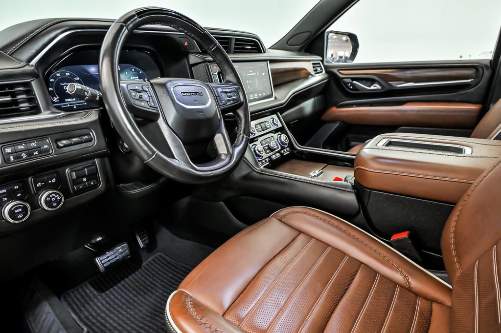 Used 2023 GMC Yukon XL Denali Ultimate image 11