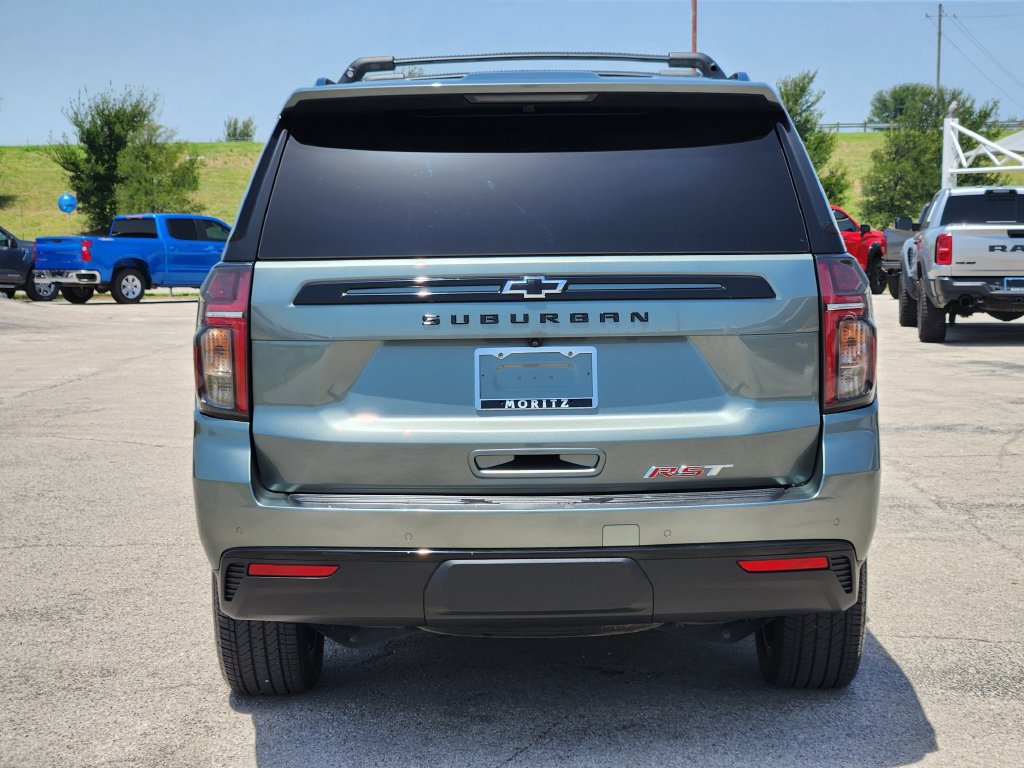 Used 2024 Chevrolet Suburban RST w/ Luxury Package AWD/4WD image 6