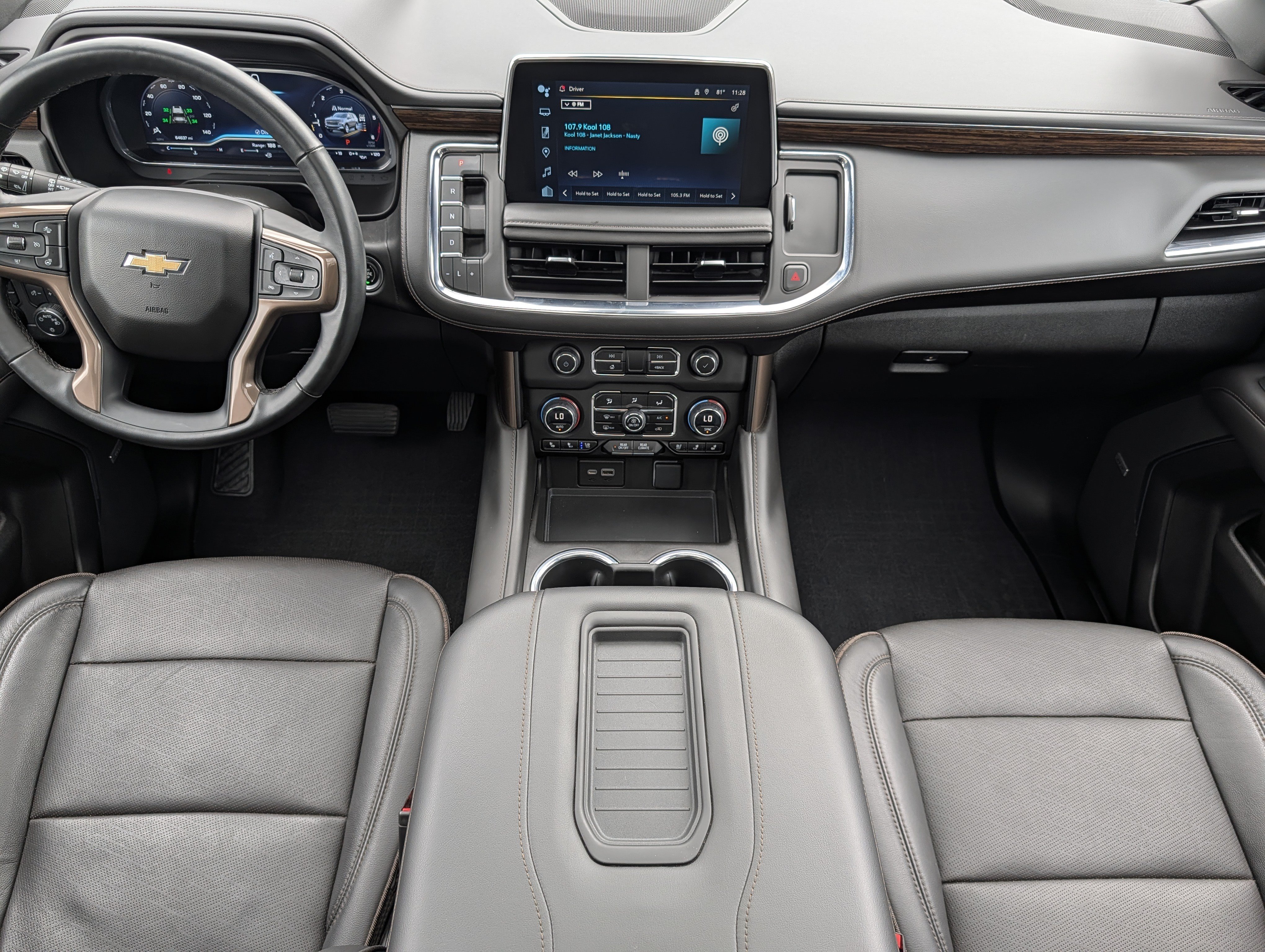 Used 2023 Chevrolet Suburban High Country w/ LPO, Illumination Package AWD/4WD image 10