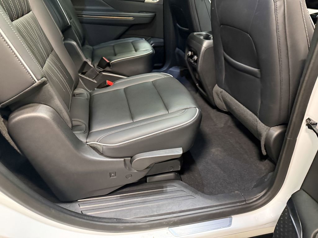 Used 2025 Buick Enclave Avenir w/ Super Cruise Package AWD/4WD image 67