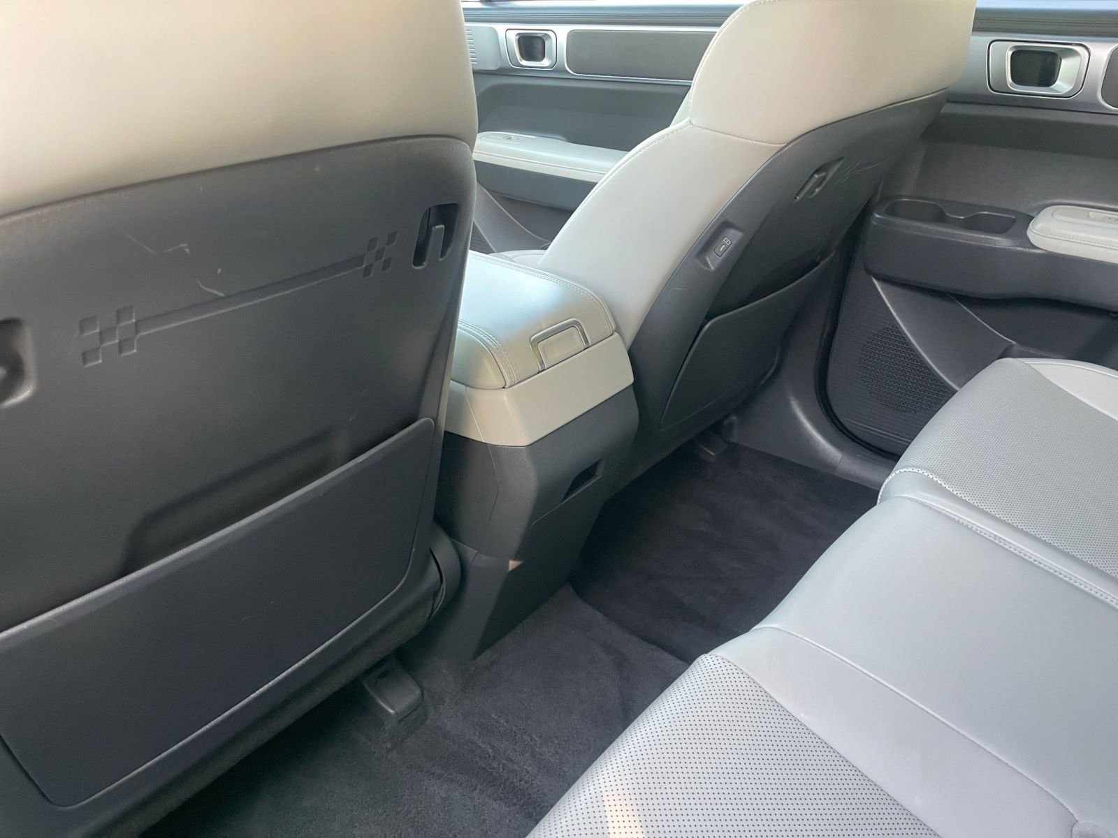 Used 2025 Hyundai Santa Fe SEL image 24