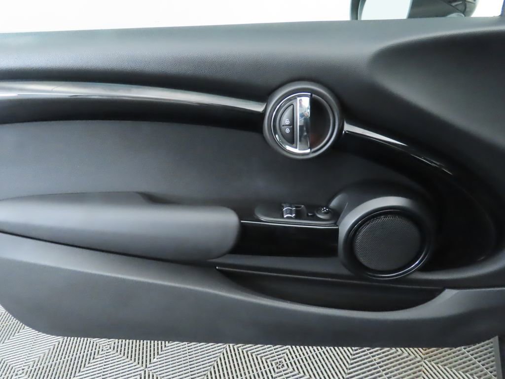 Used 2019 MINI Cooper S w/ Signature Upholstery Package image 24