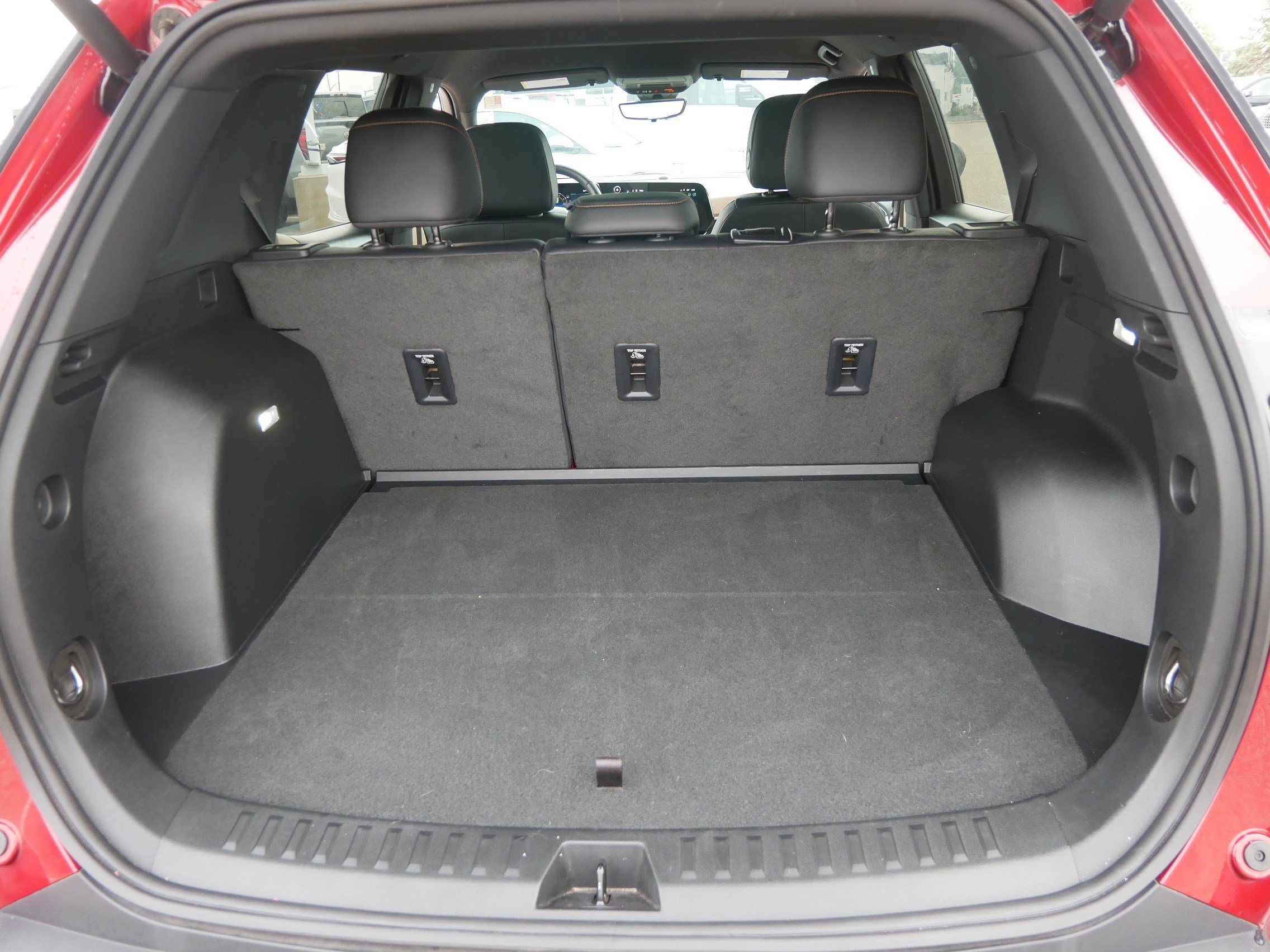 Used 2025 Chevrolet Equinox ACTIV w/ Safety and Technology Package AWD/4WD image 18